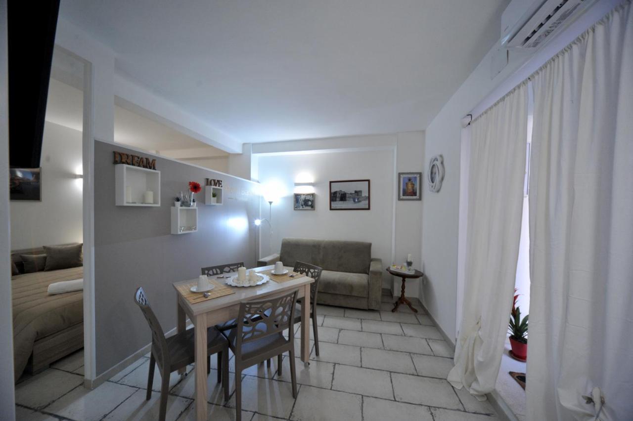 Pietra Bianca Appartment Bari Exterior photo